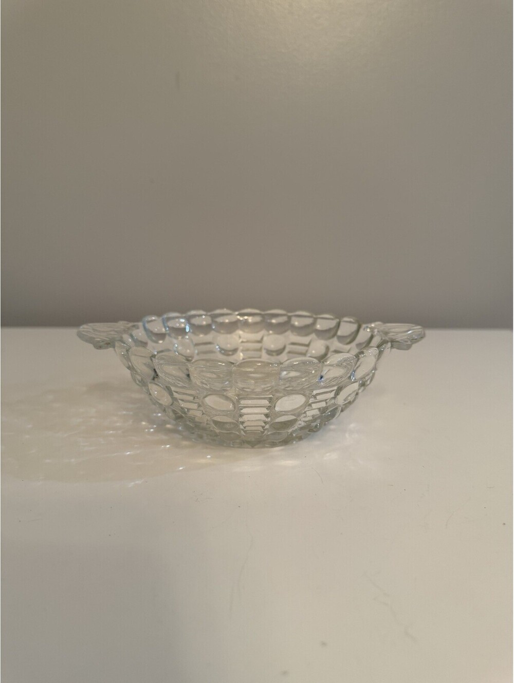 VTG ANCHOR HOCKING BUBBLE GLASS BOWL Small w/2 Handles & Scalloped edges EUC